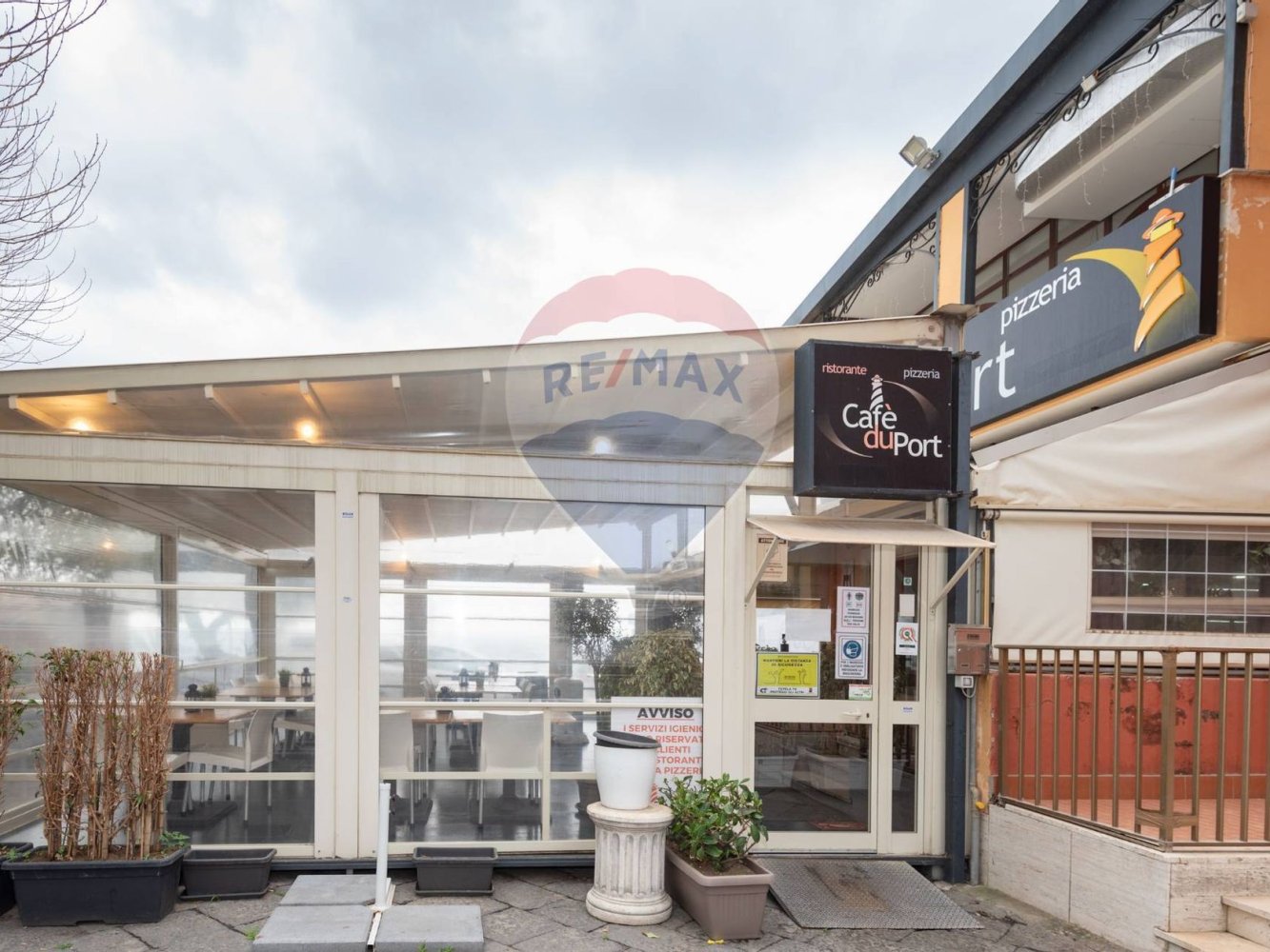 Коммерческая недвижимость с 6 комнатами в Рипосто, Италия № 52954