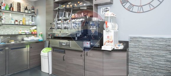 Коммерческая недвижимость с 6 комнатами в Рипосто, Италия № 52954 46