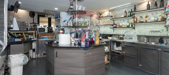 Коммерческая недвижимость с 6 комнатами в Рипосто, Италия № 52954 38