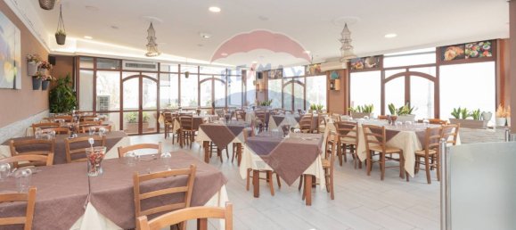 Коммерческая недвижимость с 6 комнатами в Рипосто, Италия № 52954 78