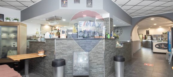 Коммерческая недвижимость с 6 комнатами в Рипосто, Италия № 52954 60