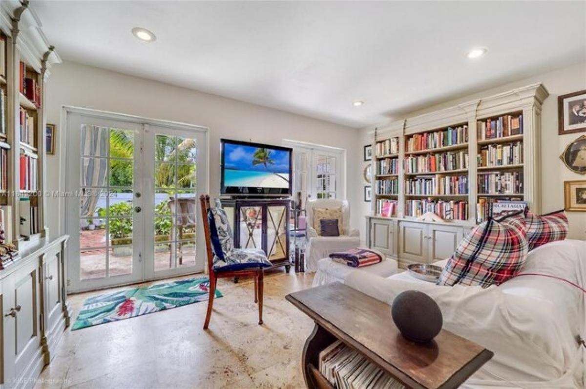 4 bedrooms House in Miami, USA No. 281183