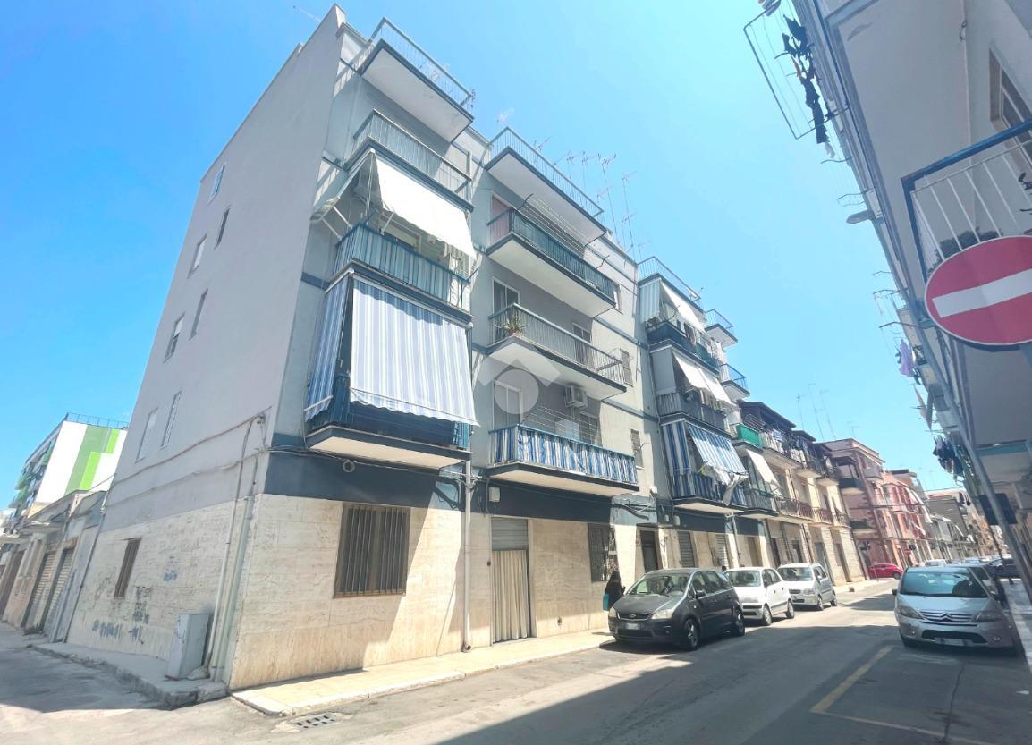 Apartamento de 4 divisões em Barletta, Italy N.º 15123