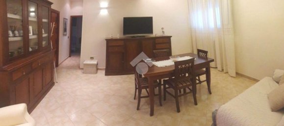 Apartamento de 4 divisões em Barletta, Italy N.º 15123 2