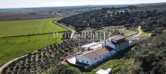 11 غرف نوم قطعة أرض في Campo Maior, Portugal رقم 128446 2