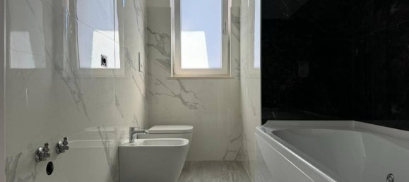 3 rooms Apartment in Rome, Italy No. 24024 20