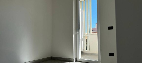 3 rooms Apartment in Rome, Italy No. 24024 18