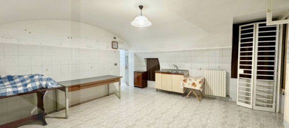 4 rooms House in Triggiano, Italy No. 24135 21