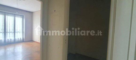 3 bedrooms Apartment in Turin, Italy No. 266116 14