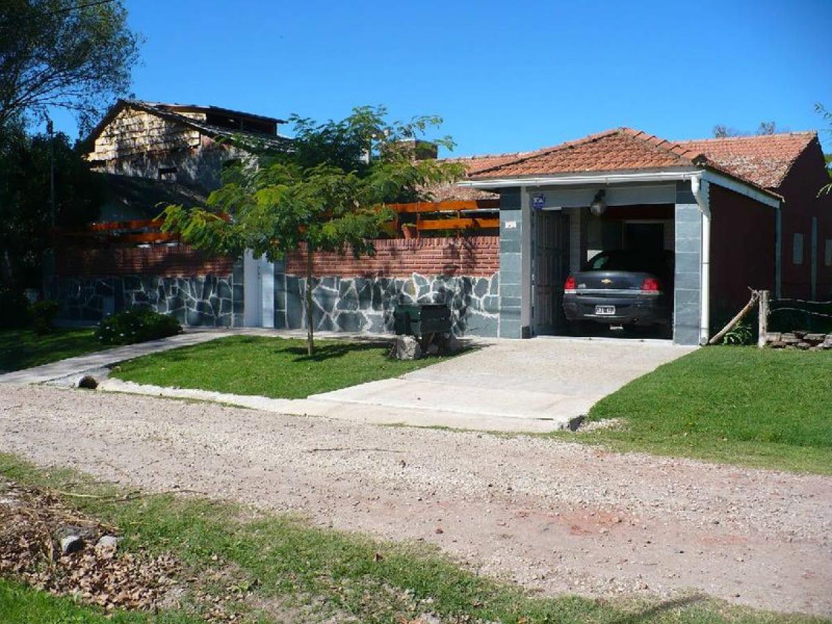 3 bedrooms House in Mar del Plata, Argentina No. 73340