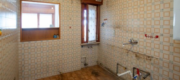 2 bedrooms Apartment in Verona, Italy No. 350654 10