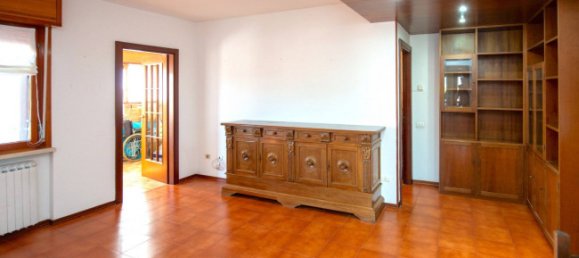 2 bedrooms Apartment in Verona, Italy No. 350654 3