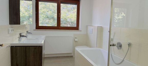 3 Schlafzimmer Haus in Biberach, Germany, Nr. 110002 15