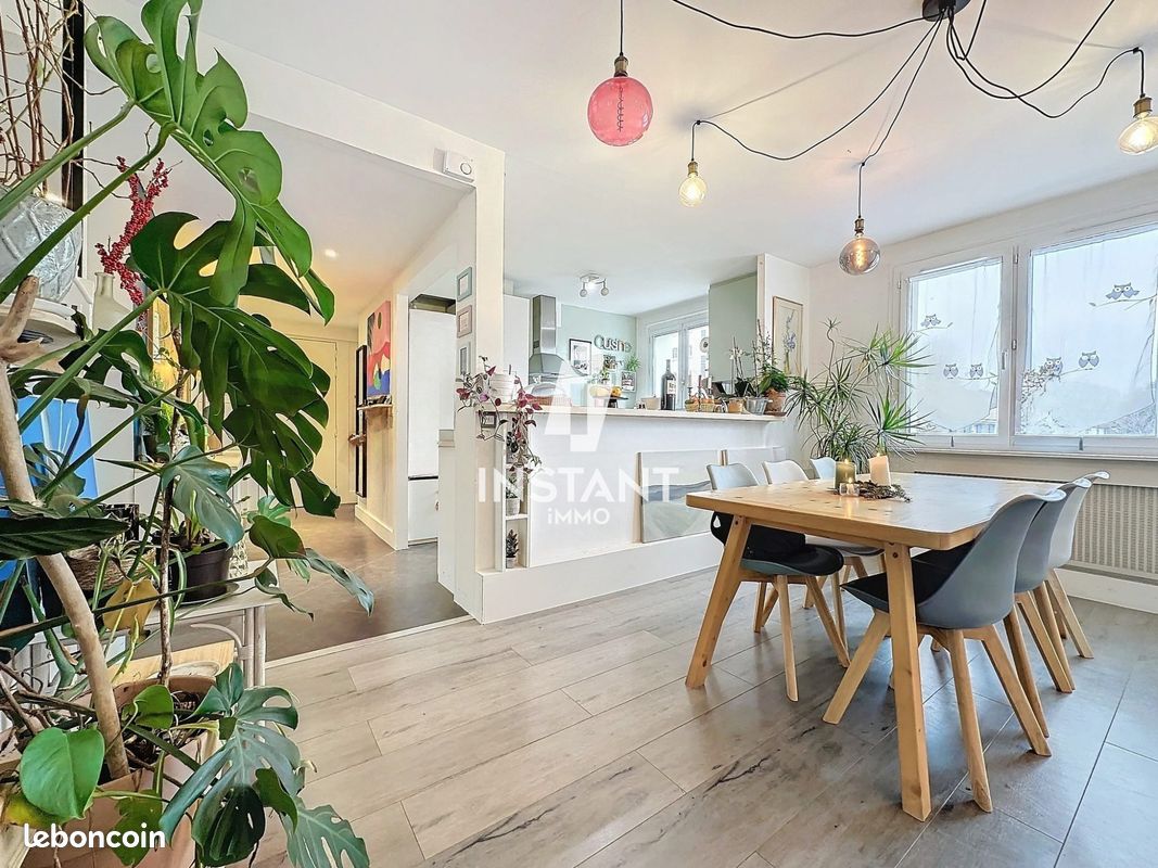 2 bedrooms Apartment in Champigny-sur-Marne, France No. 134601