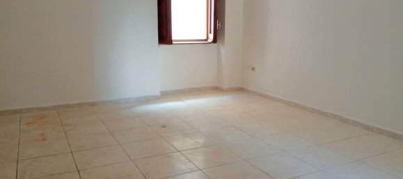 3 rooms Apartment in Recale, Italy No. 77655 4