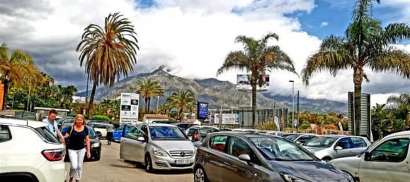 1 bedroom Commercial property in Marbella, Spain No. 2941 6