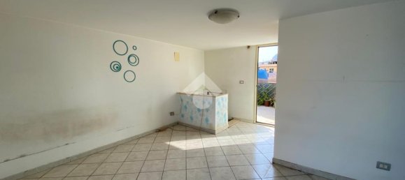 3 Schlafzimmer Wohnung in Palermo, Italy, Nr. 77850 2