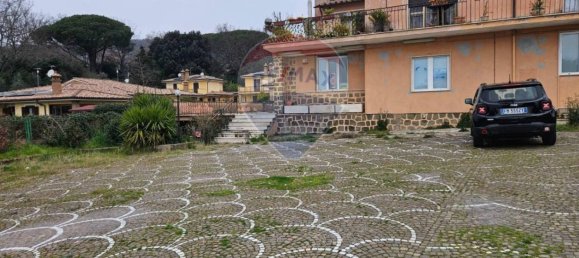 3 rooms Commercial property in Manziana, Italy No. 146726 8