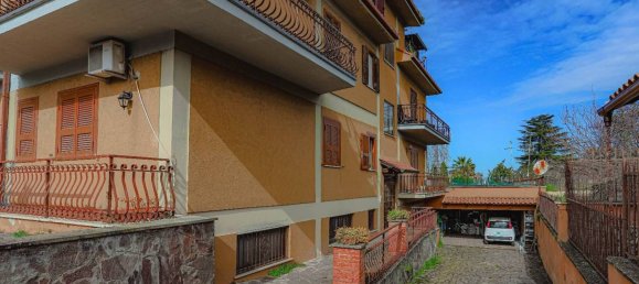 3 bedrooms Penthouse in Frascati, Italy No. 336628 2