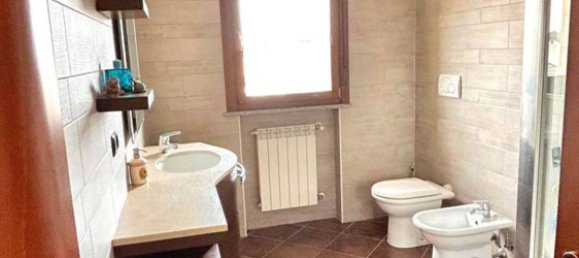 4غرفة منزل ذو طابقين في Busto Arsizio, Italy رقم 237017 18