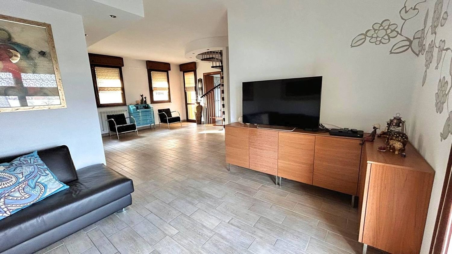 4غرفة منزل ذو طابقين في Busto Arsizio, Italy رقم 237017