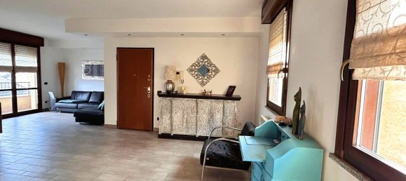 4غرفة منزل ذو طابقين في Busto Arsizio, Italy رقم 237017 9