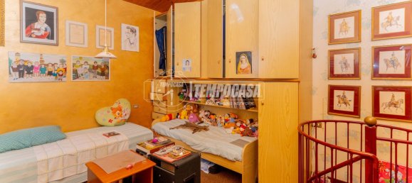 Дом с 3 комнатами в Бареджо, Италия № 293698 6