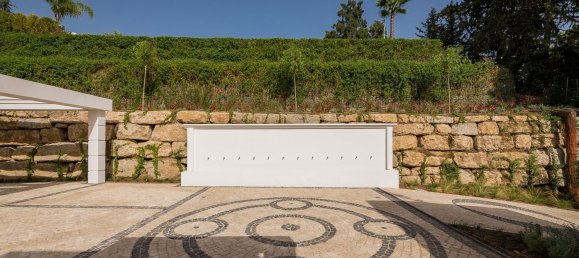 5 bedrooms House in Estepona, Spain No. 33365 45