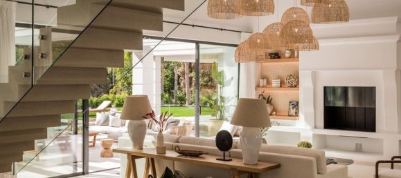 5 bedrooms House in Estepona, Spain No. 33365 9