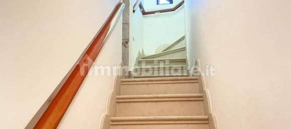 Дом с 6 спальнями в Монополи, Италия № 318287 16