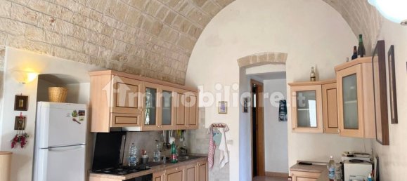 Дом с 6 спальнями в Монополи, Италия № 318287 7