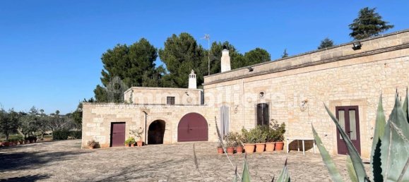 Дом с 6 спальнями в Монополи, Италия № 318287 41