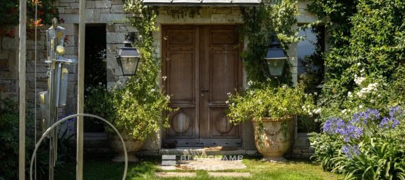 5 bedrooms Villa in Fayence, France No. 295459 2