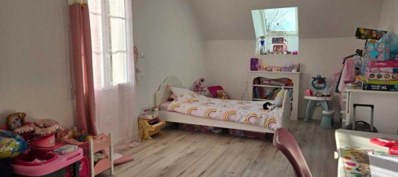 3 bedrooms House in Chevrieres, France No. 49863 8