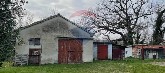 Casa de 7 habitaciónes en Filottrano, Italy No. 15153 4