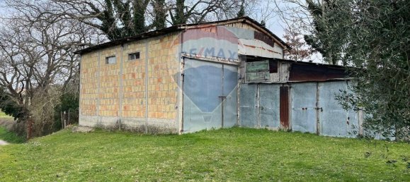 Casa de 7 habitaciónes en Filottrano, Italy No. 15153 2