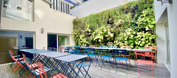 1211m² Office in Paris, France No. 183326 10