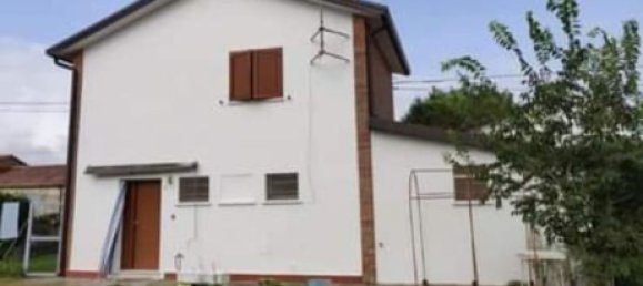 6 rooms House in Codigoro, Italy No. 256812 3