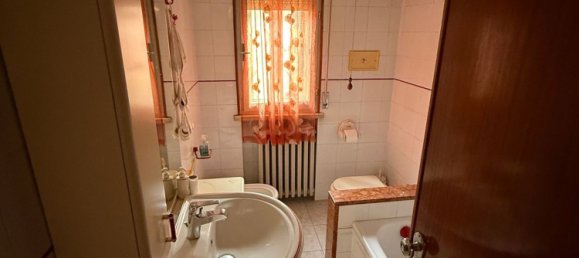 Apartamento de 3 habitaciónes en Ostiglia, Italy No. 289899 11