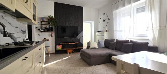 2-salle Appartement à Curno, Italy No. 12827 21