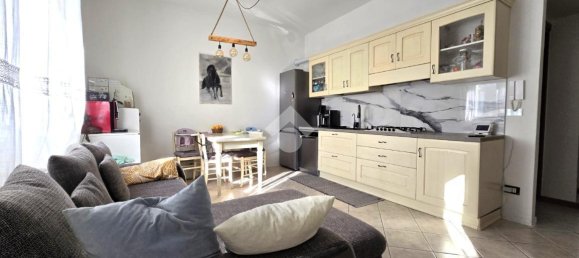 2-salle Appartement à Curno, Italy No. 12827 2