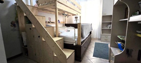 2-salle Appartement à Curno, Italy No. 12827 9