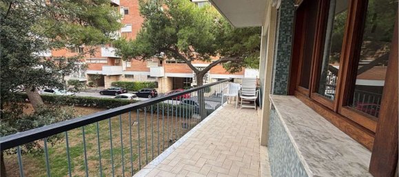 5 bedrooms Apartment in Livorno, Italy No. 359231 2