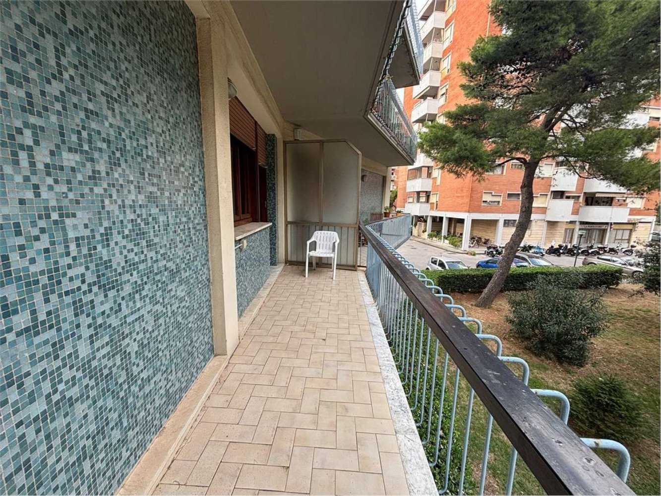 5 bedrooms Apartment in Livorno, Italy No. 359231