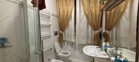 5 bedrooms Apartment in Livorno, Italy No. 359231 16