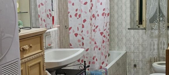 4 rooms Apartment in Cascina, Italy No. 80110 24