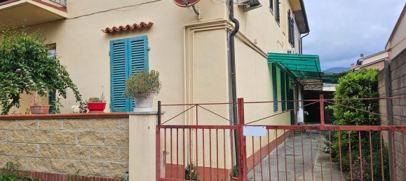 4 rooms Apartment in Cascina, Italy No. 80110 6