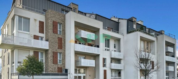 3 bedrooms Duplex in Villeneuve-le-Roi, France No. 138024 2