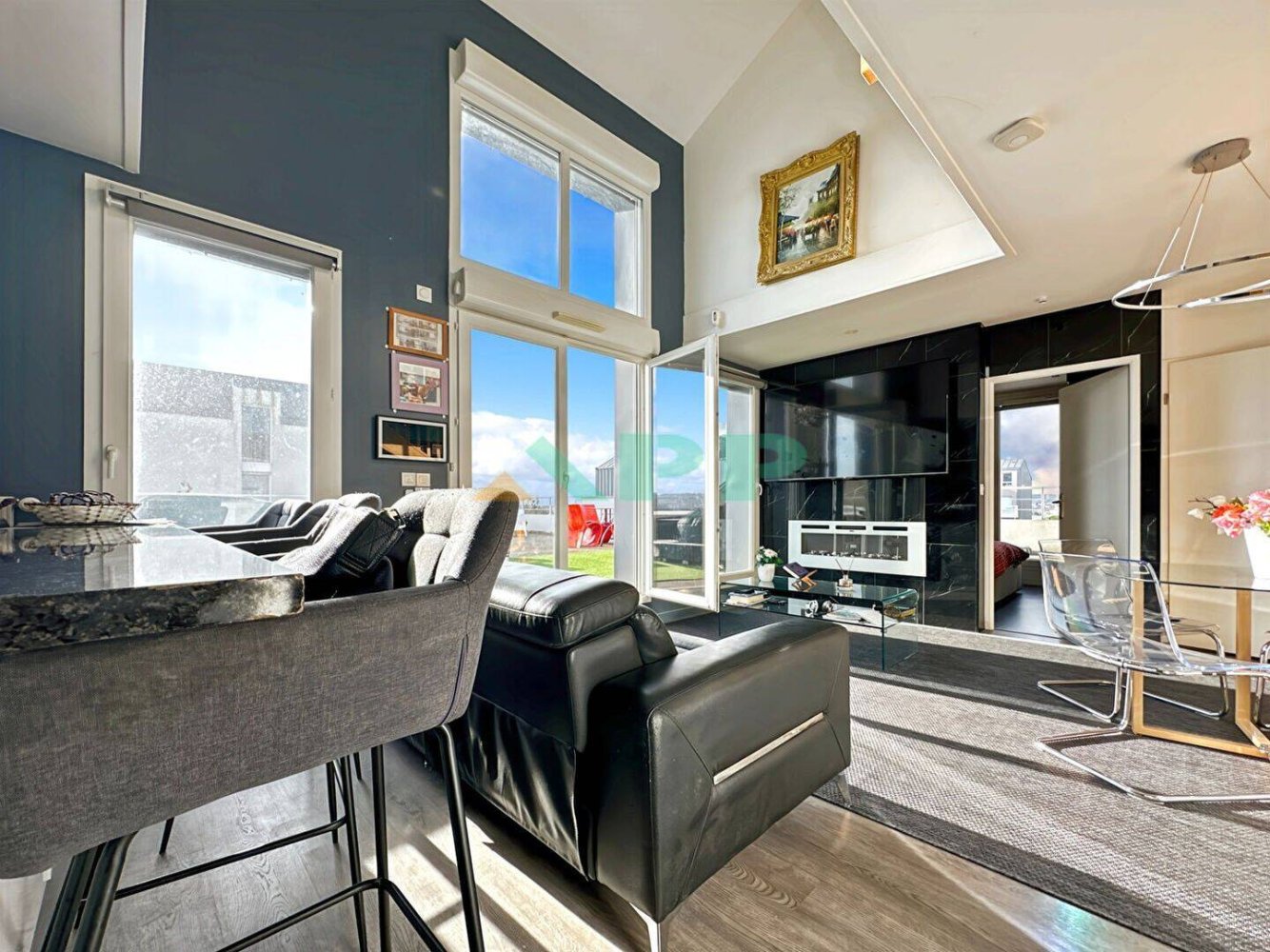 3 bedrooms Duplex in Villeneuve-le-Roi, France No. 138024