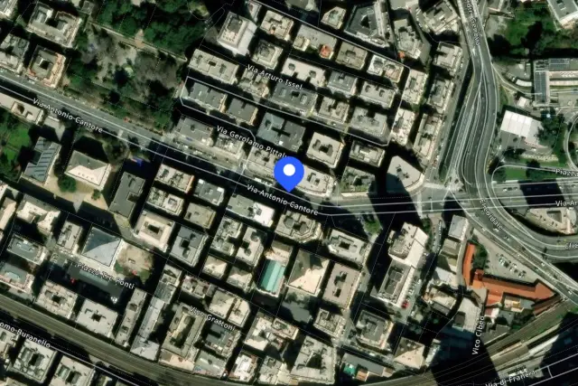 262m² Commercial property in Genoa, Italy No. 295323